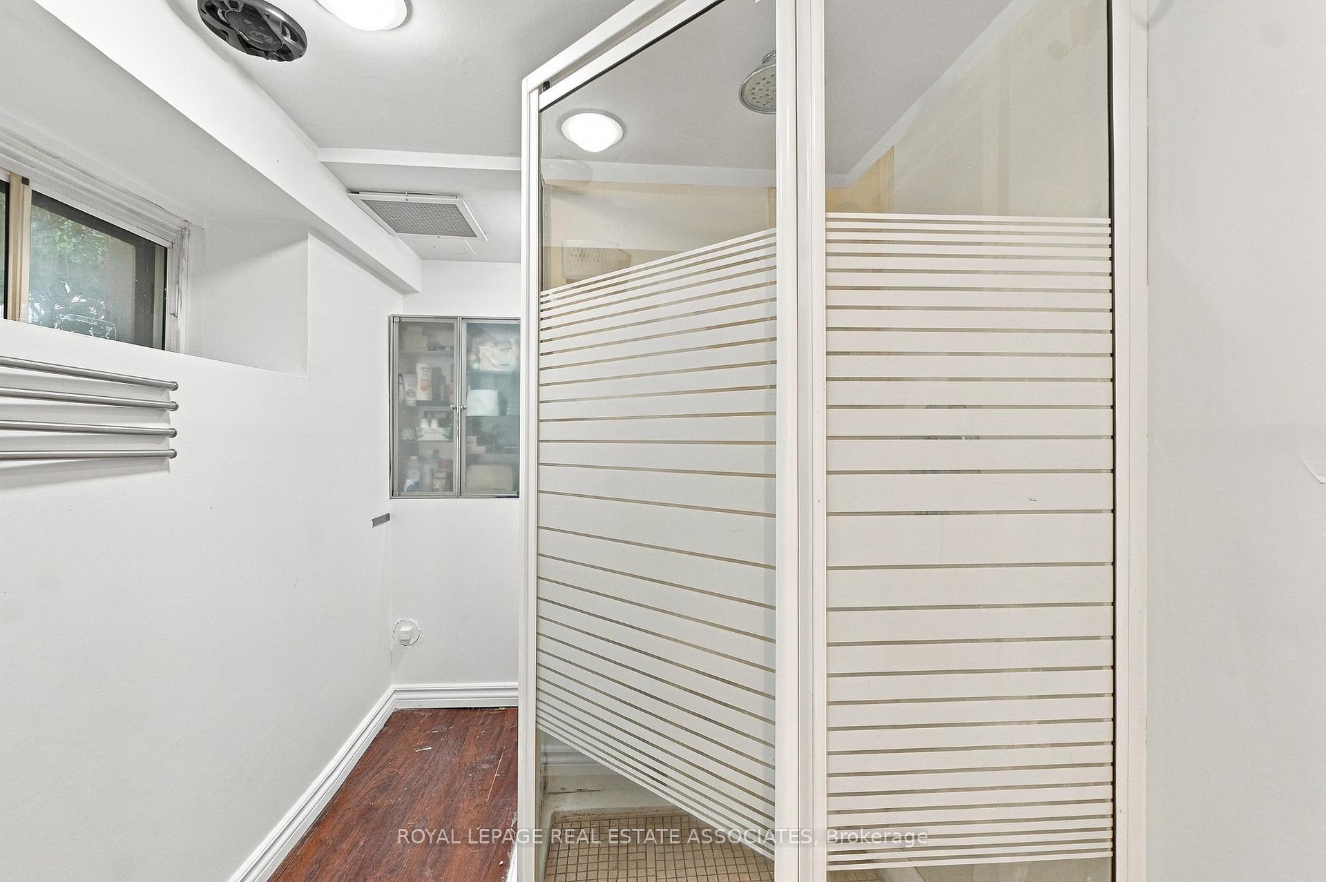 Photo 15 of 268 Troy Street, Mississauga, Mineola — HOMEH