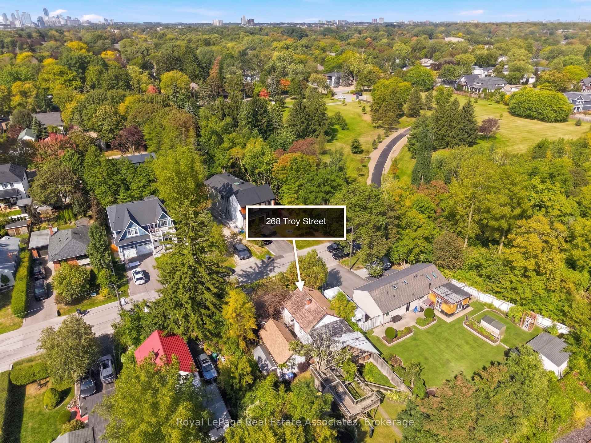 Photo 19 of 268 Troy Street, Mississauga, Mineola — HOMEH