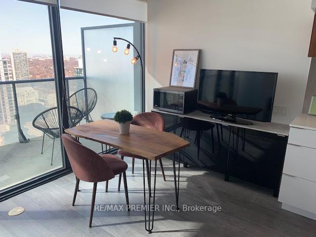 Photo 7 of Unit 3002, 185 Roehampton Avenue, Toronto, Mount Pleasant West — HOMEH