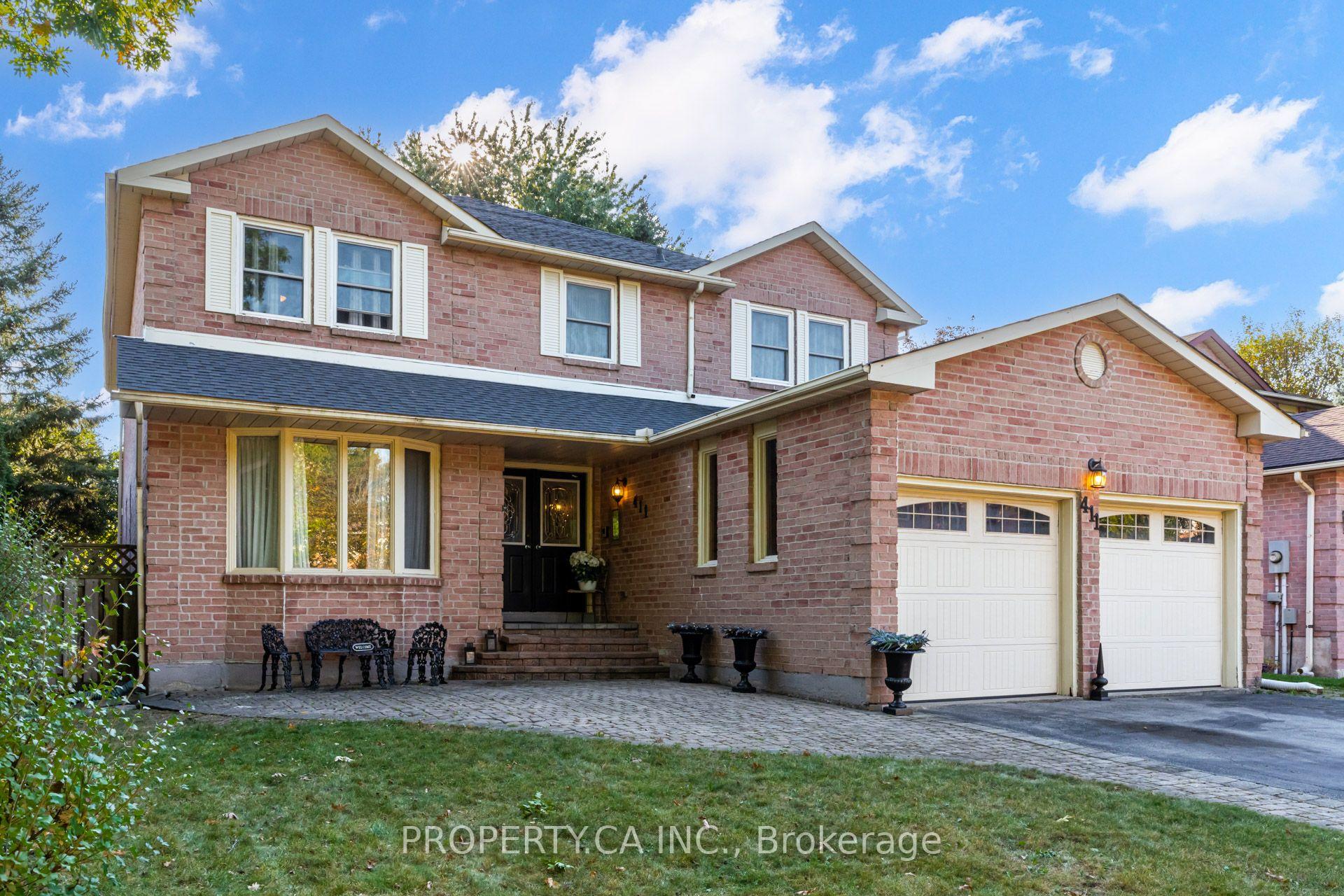 Photo 2 of 411 Freeman Crescent, Oakville, Falgarwood — HOMEH