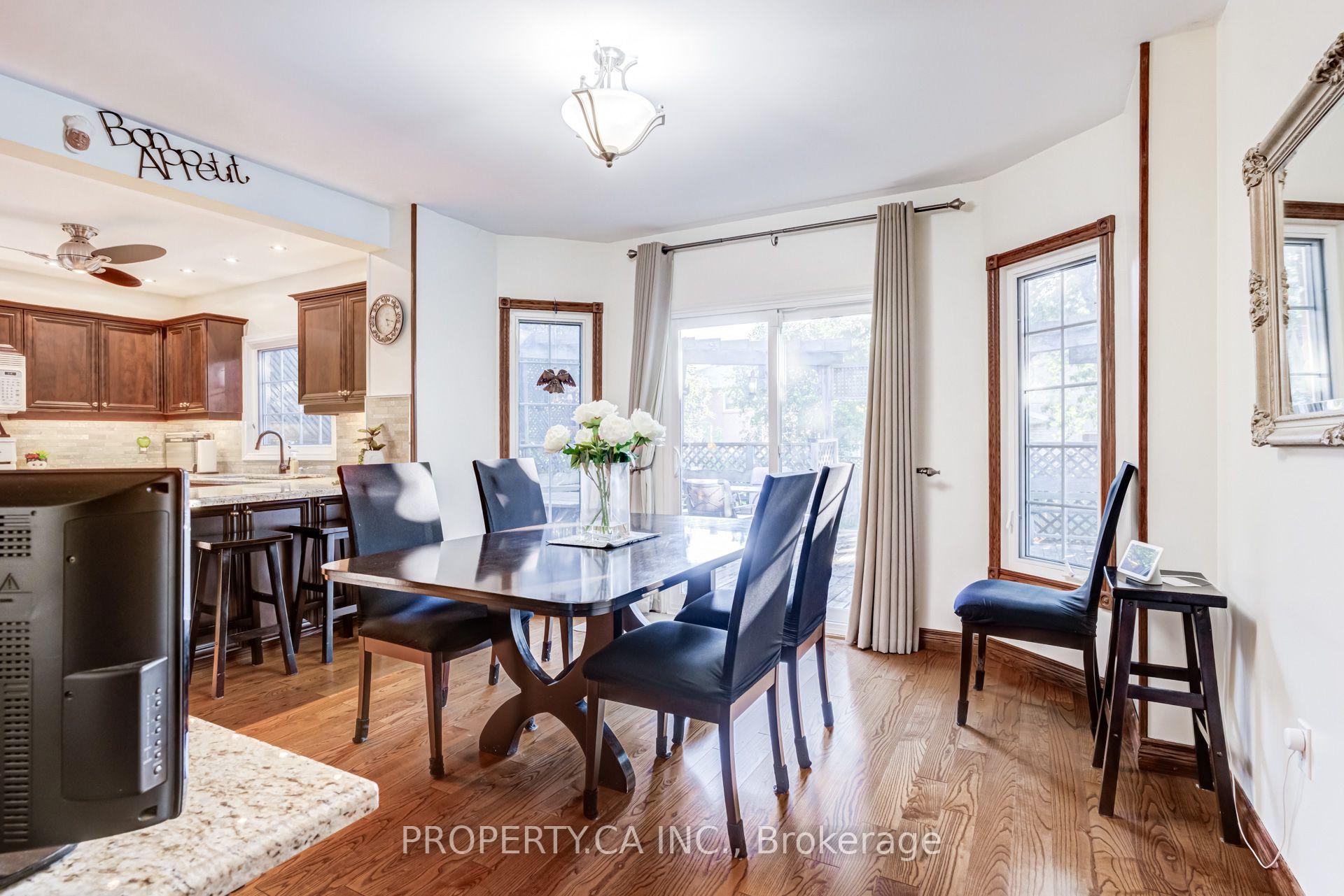 Photo 16 of 411 Freeman Crescent, Oakville, Falgarwood — HOMEH