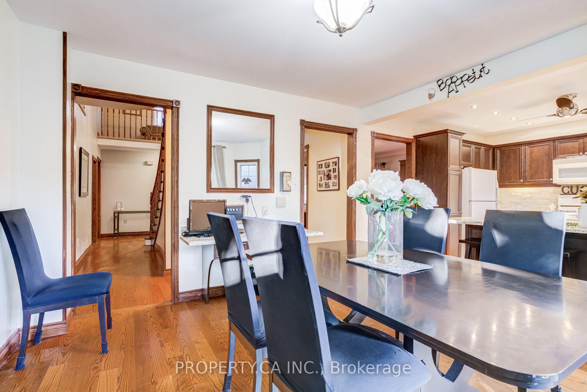 Photo 17 of 411 Freeman Crescent, Oakville, Falgarwood — HOMEH