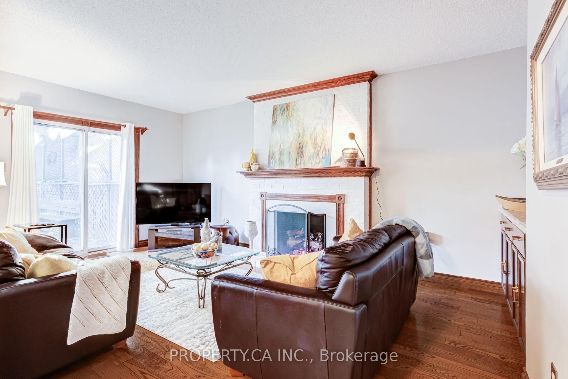 Photo 18 of 411 Freeman Crescent, Oakville, Falgarwood — HOMEH