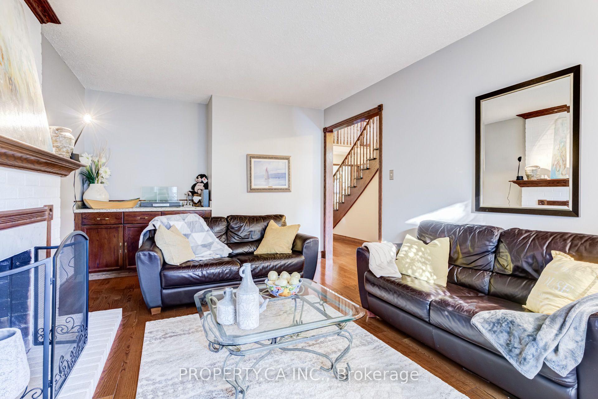 Photo 20 of 411 Freeman Crescent, Oakville, Falgarwood — HOMEH