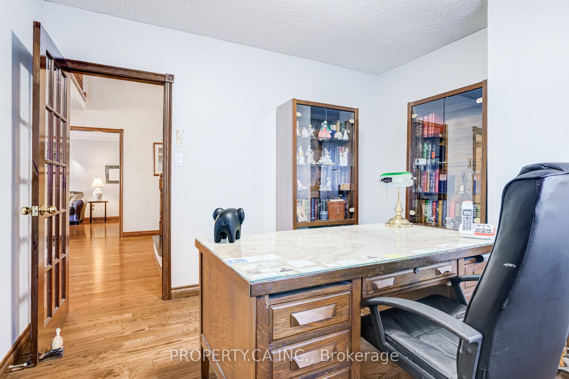 Photo 22 of 411 Freeman Crescent, Oakville, Falgarwood — HOMEH