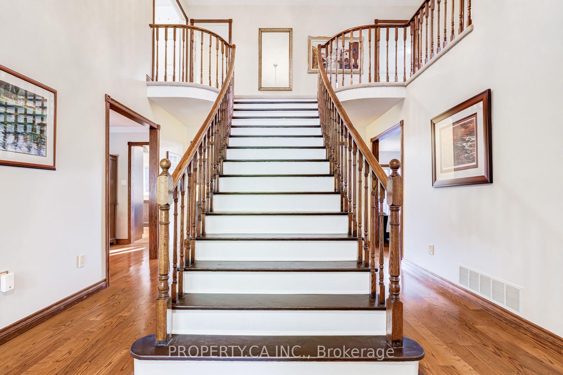 Photo 25 of 411 Freeman Crescent, Oakville, Falgarwood — HOMEH