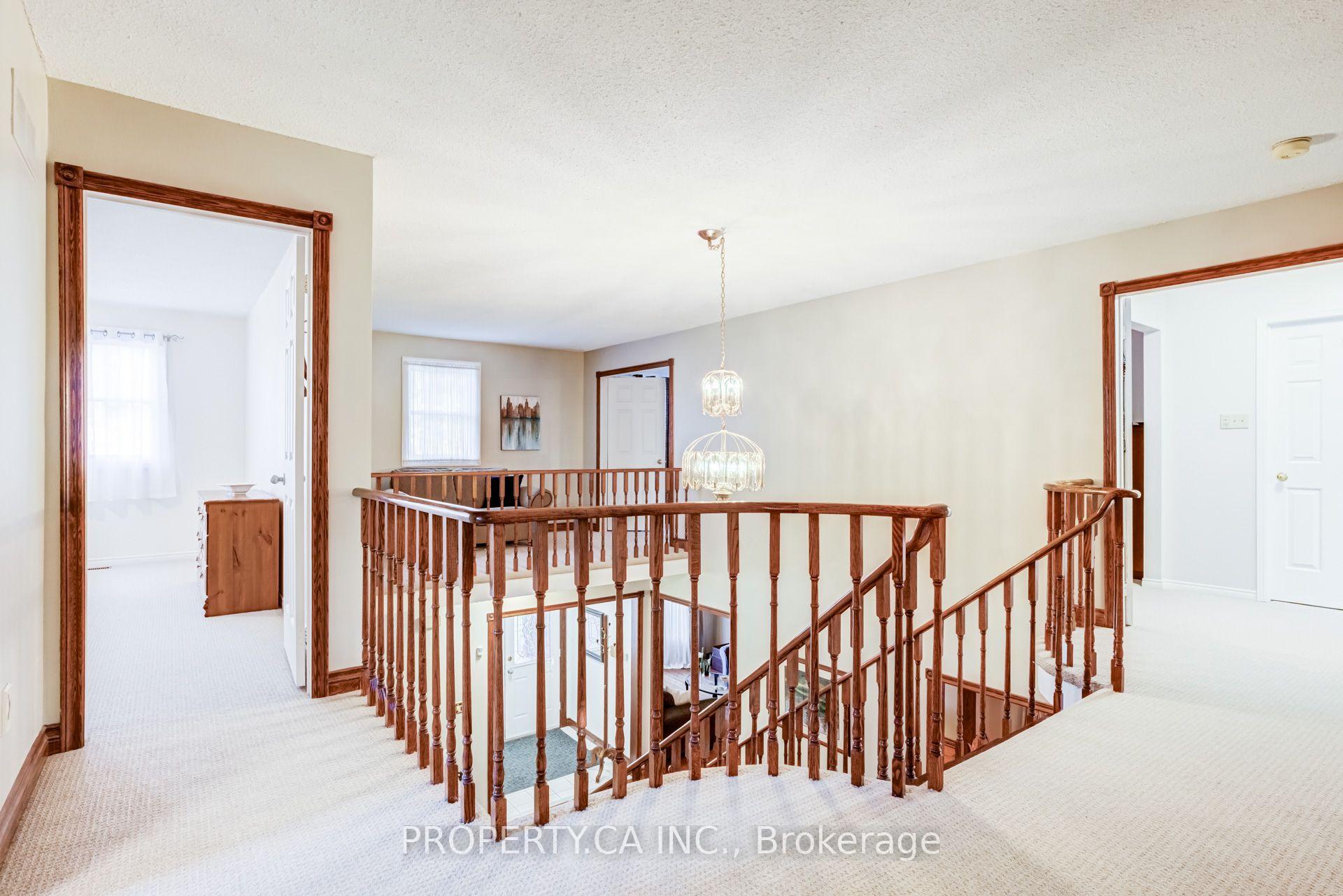 Photo 27 of 411 Freeman Crescent, Oakville, Falgarwood — HOMEH