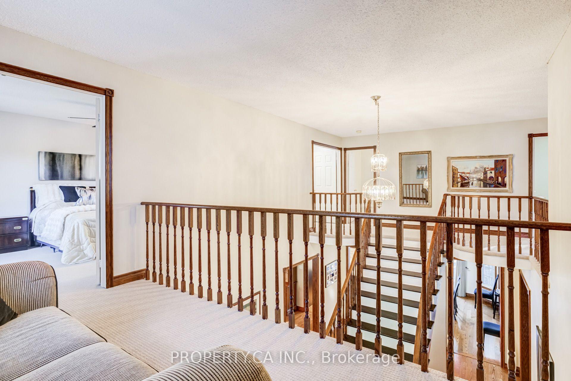 Photo 32 of 411 Freeman Crescent, Oakville, Falgarwood — HOMEH