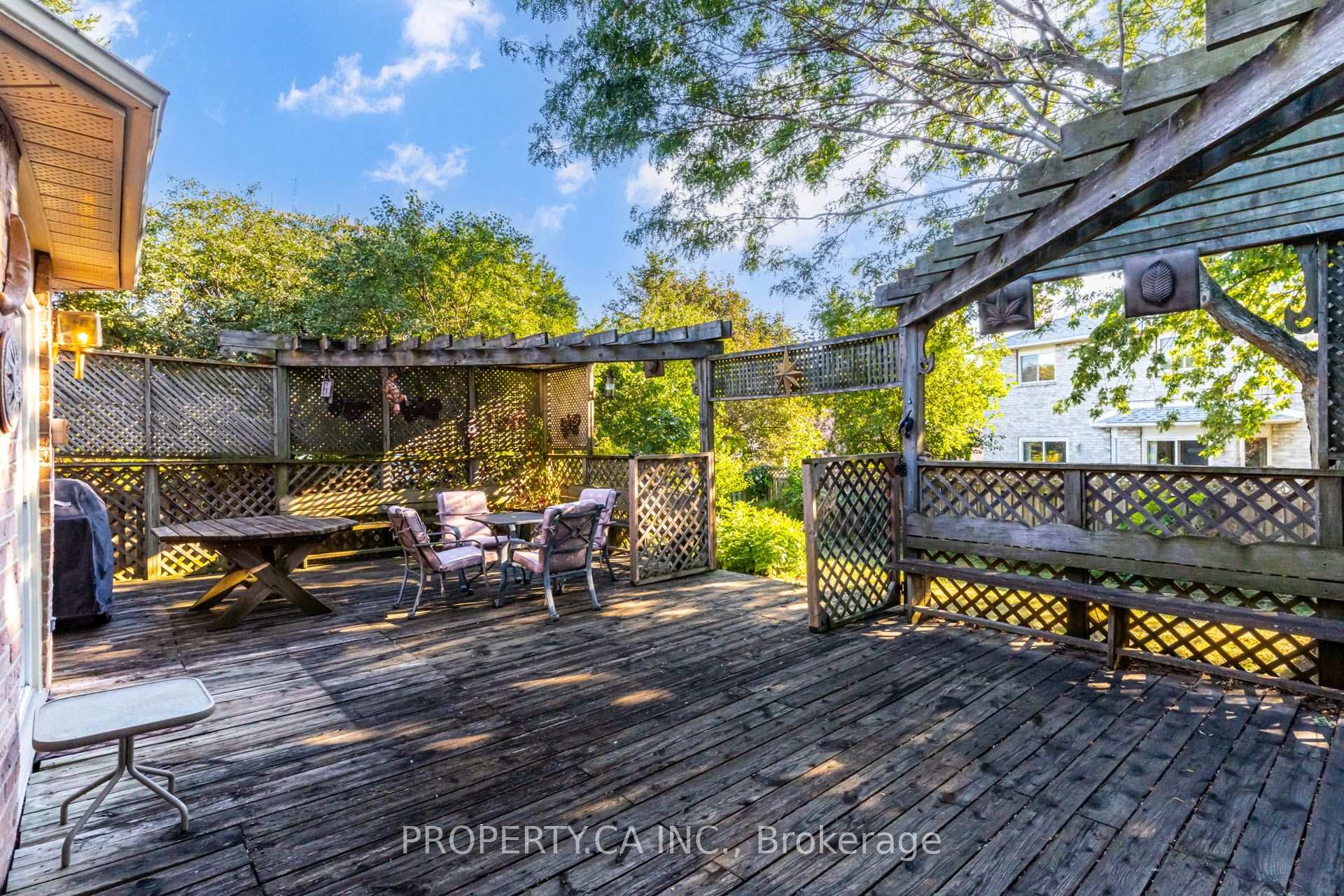 Photo 46 of 411 Freeman Crescent, Oakville, Falgarwood — HOMEH