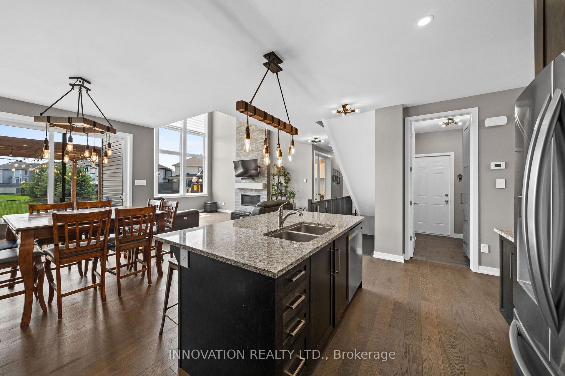 Photo 8 of 149 Groningen Street, Ottawa, Kanata - Emerald Meadows/Trailwest — HOMEH