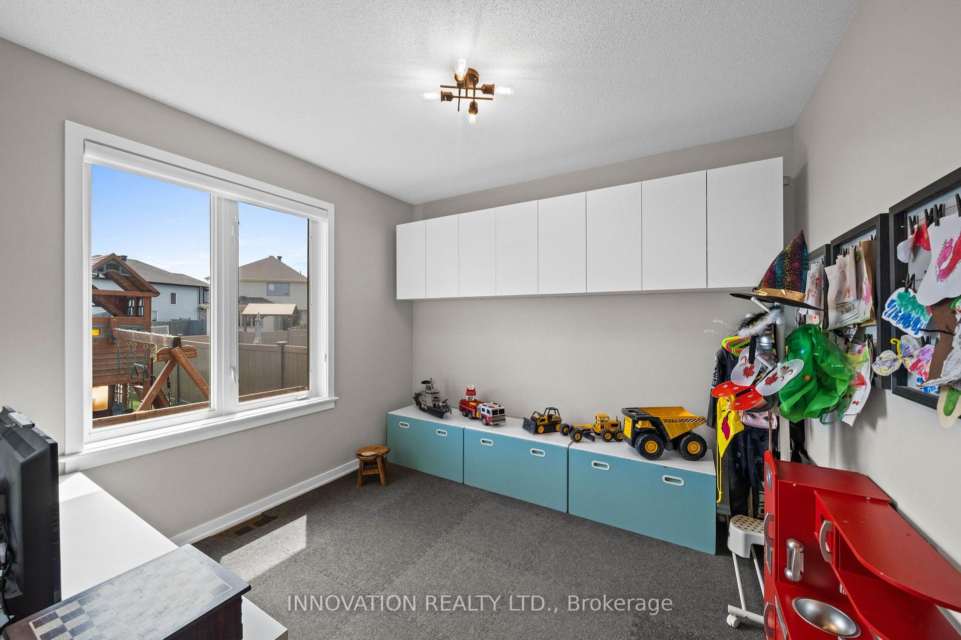 Photo 15 of 149 Groningen Street, Ottawa, Kanata - Emerald Meadows/Trailwest — HOMEH