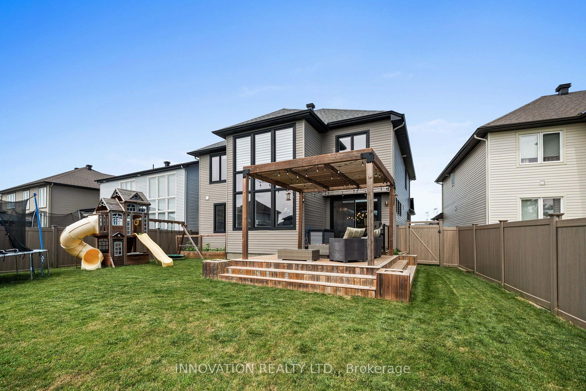 Photo 37 of 149 Groningen Street, Ottawa, Kanata - Emerald Meadows/Trailwest — HOMEH