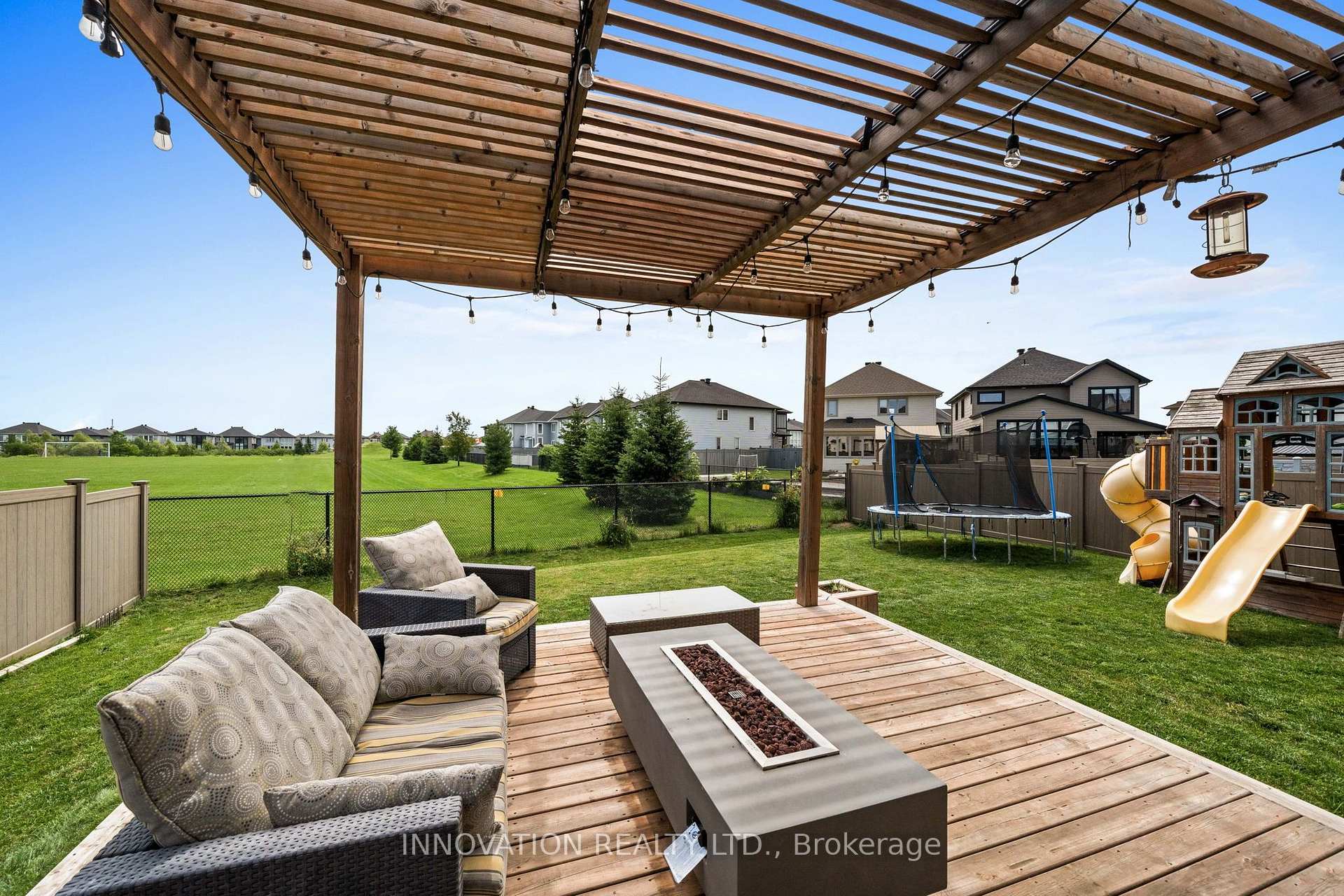 Photo 40 of 149 Groningen Street, Ottawa, Kanata - Emerald Meadows/Trailwest — HOMEH