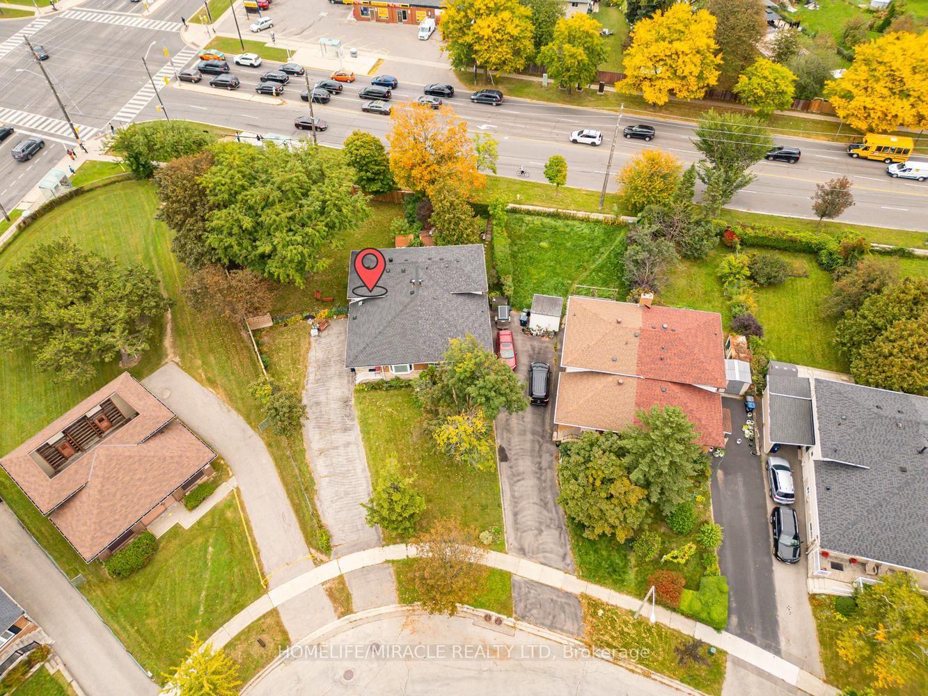 Photo 4 of 54 Sunderland Crescent, Scarborough, Woburn — HOMEH