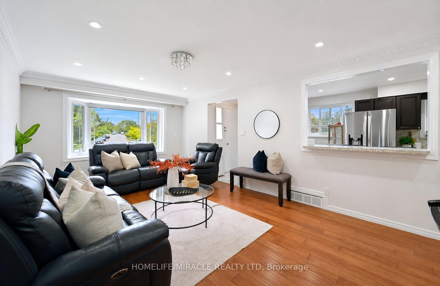 Photo 12 of 54 Sunderland Crescent, Scarborough, Woburn — HOMEH