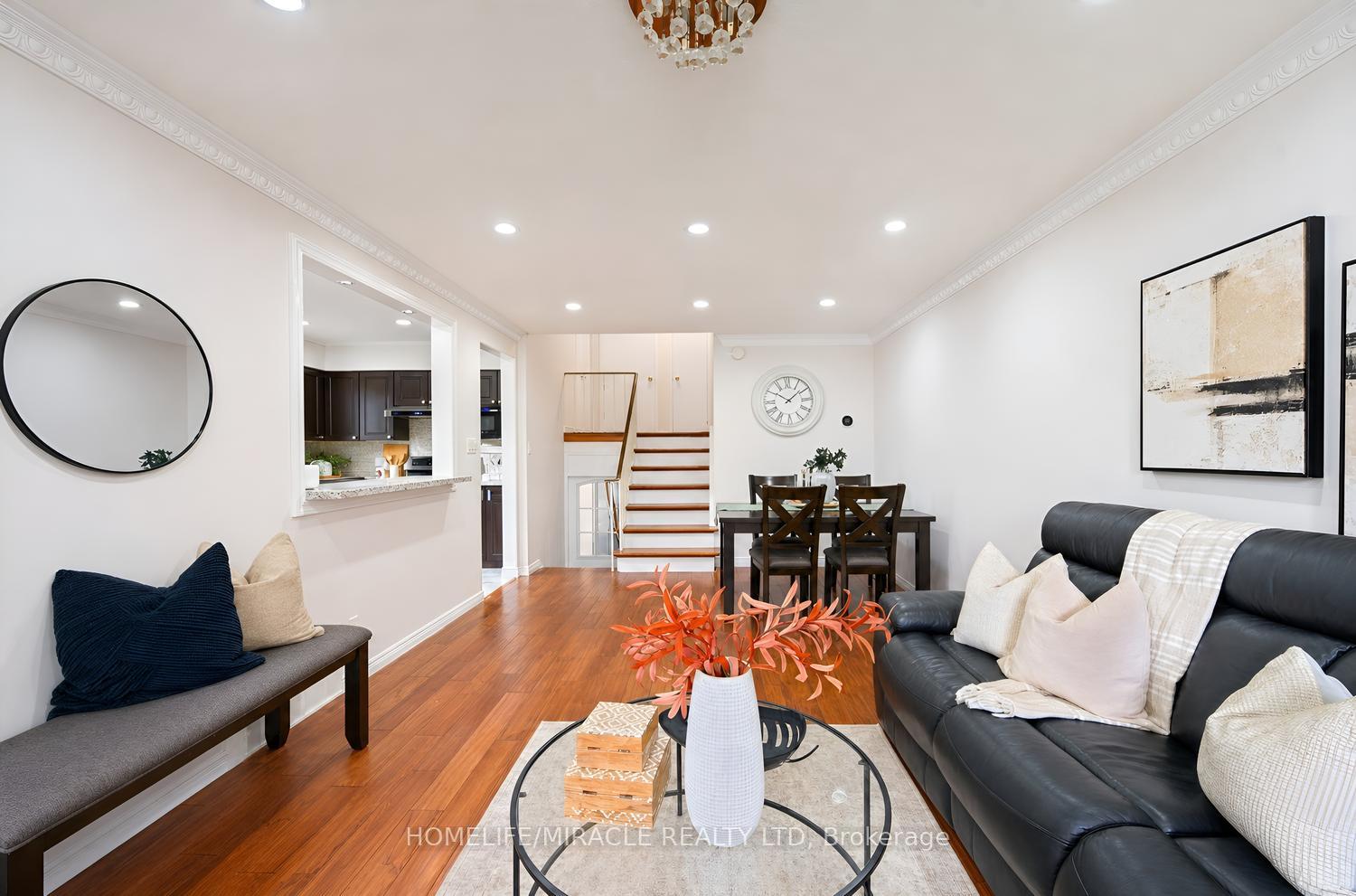 Photo 13 of 54 Sunderland Crescent, Scarborough, Woburn — HOMEH