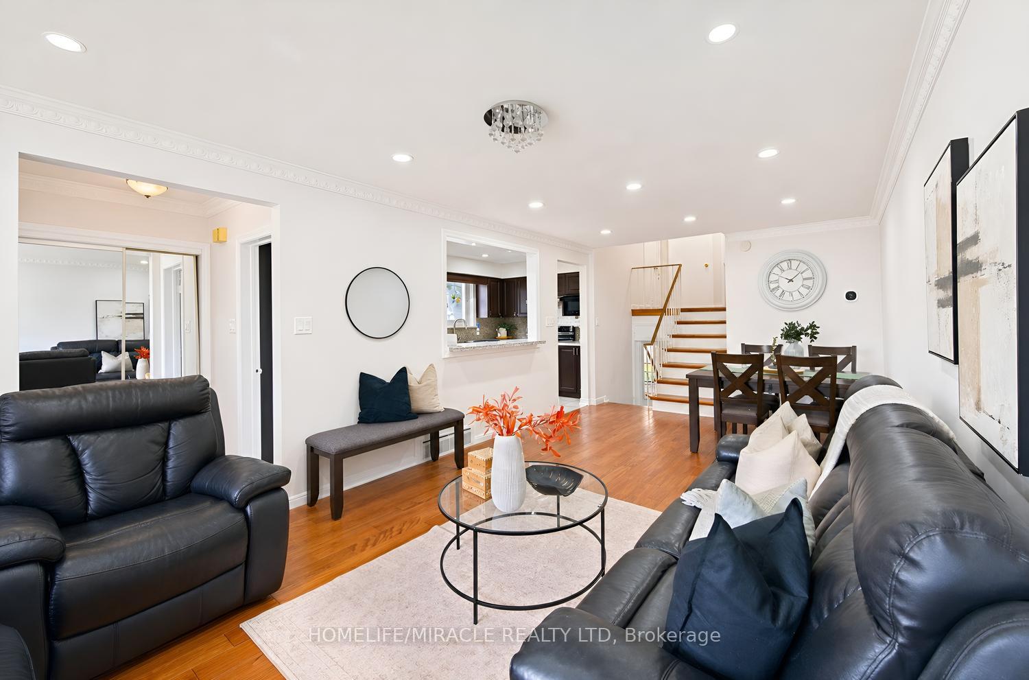 Photo 14 of 54 Sunderland Crescent, Scarborough, Woburn — HOMEH