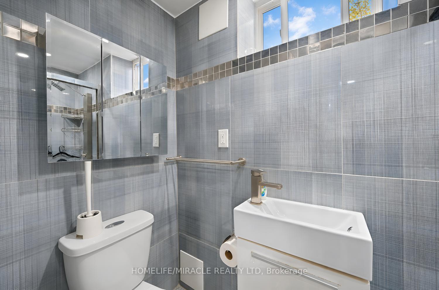 Photo 44 of 54 Sunderland Crescent, Scarborough, Woburn — HOMEH