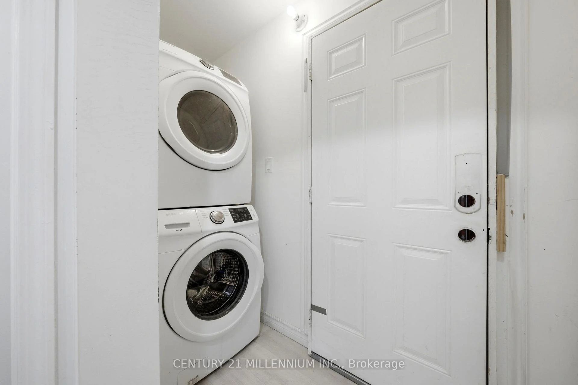 Photo 10 of 900 Hepburn Road, Milton, Coates — HOMEH