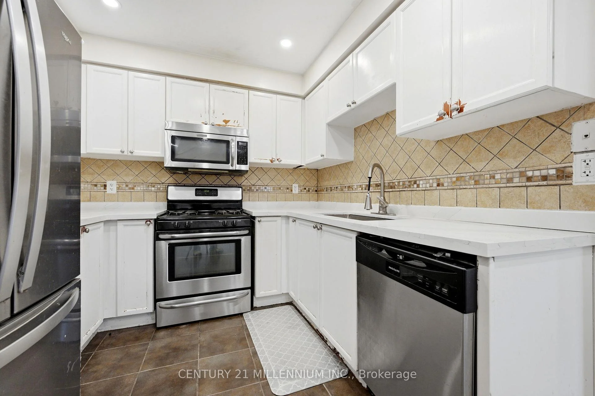 Photo 26 of 900 Hepburn Road, Milton, Coates — HOMEH