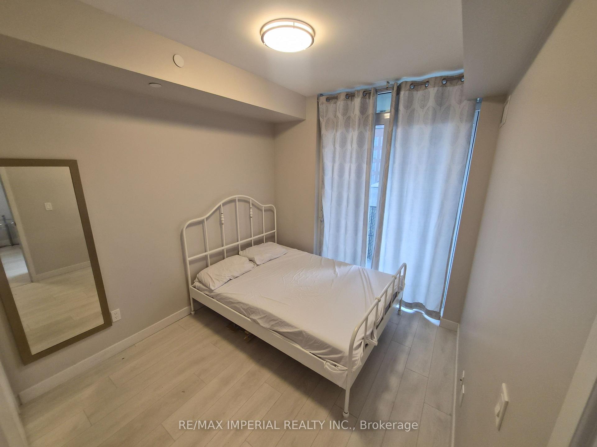 Photo 6 of Unit 609, 8 Eglington Avenue E, Toronto, Yonge-Eglinton — HOMEH