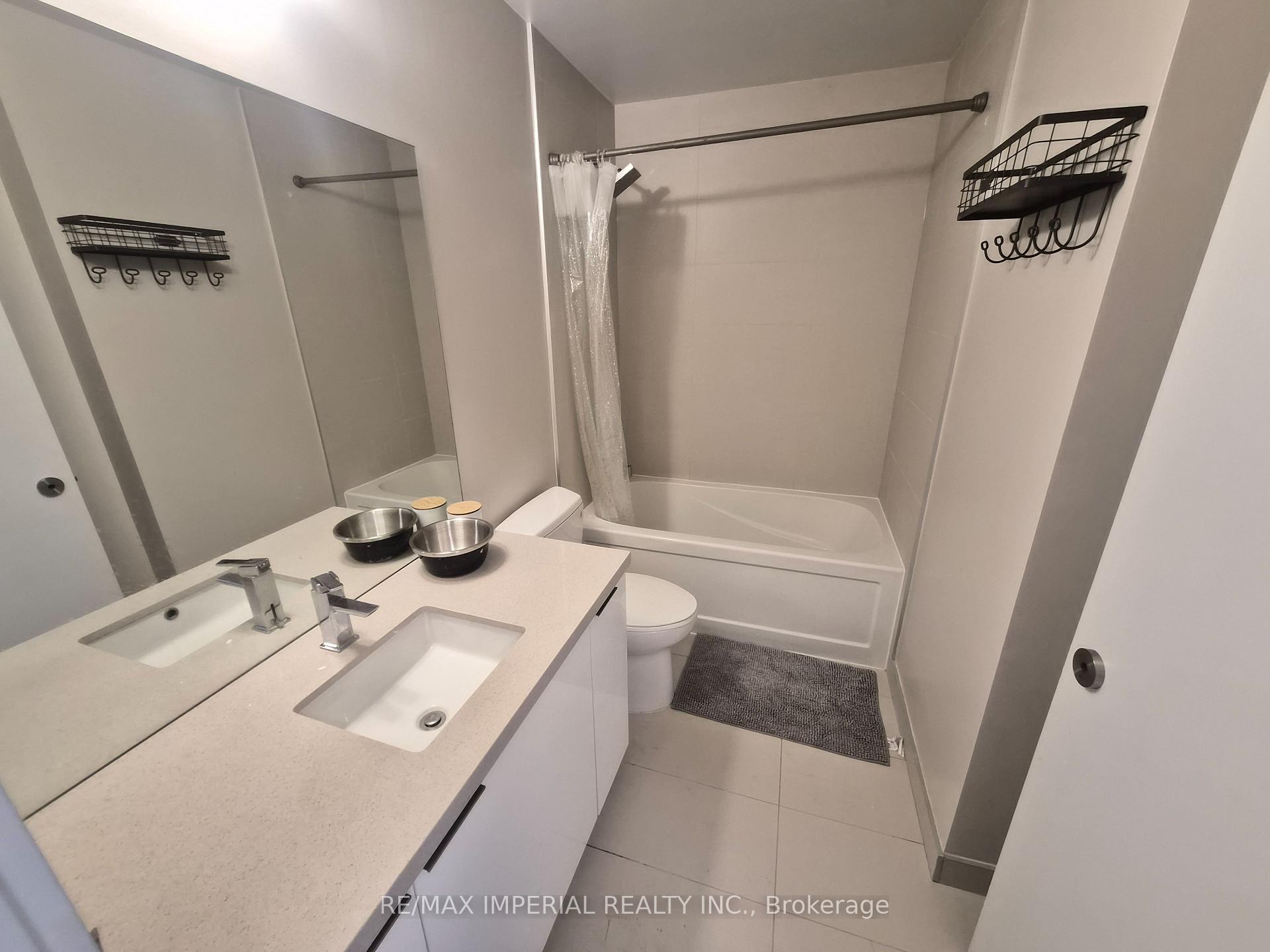 Photo 7 of Unit 609, 8 Eglington Avenue E, Toronto, Yonge-Eglinton — HOMEH
