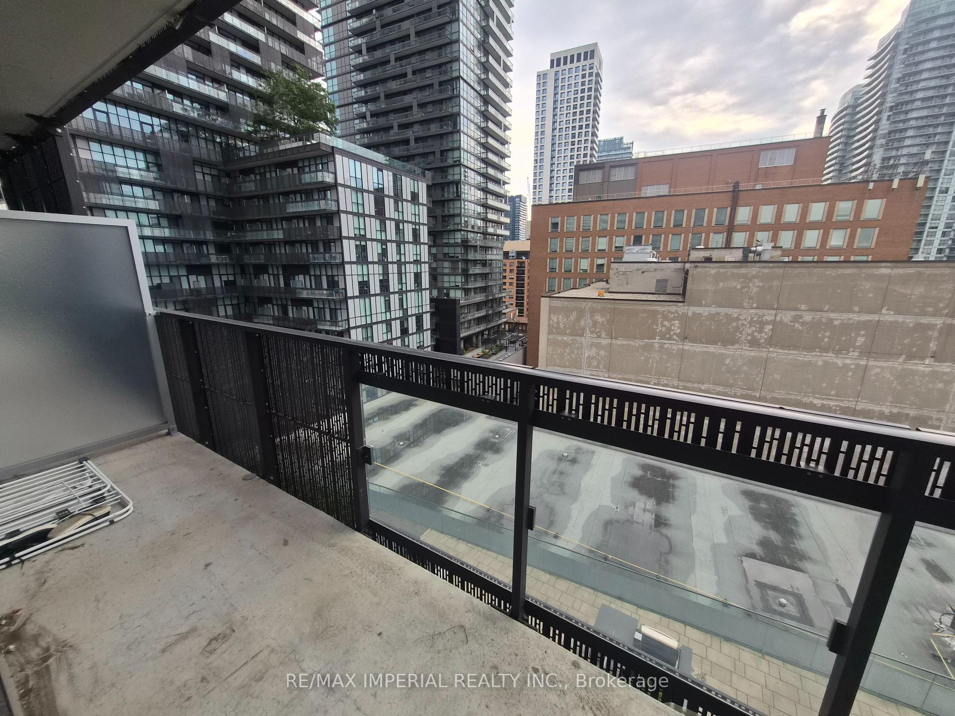 Photo 10 of Unit 609, 8 Eglington Avenue E, Toronto, Yonge-Eglinton — HOMEH