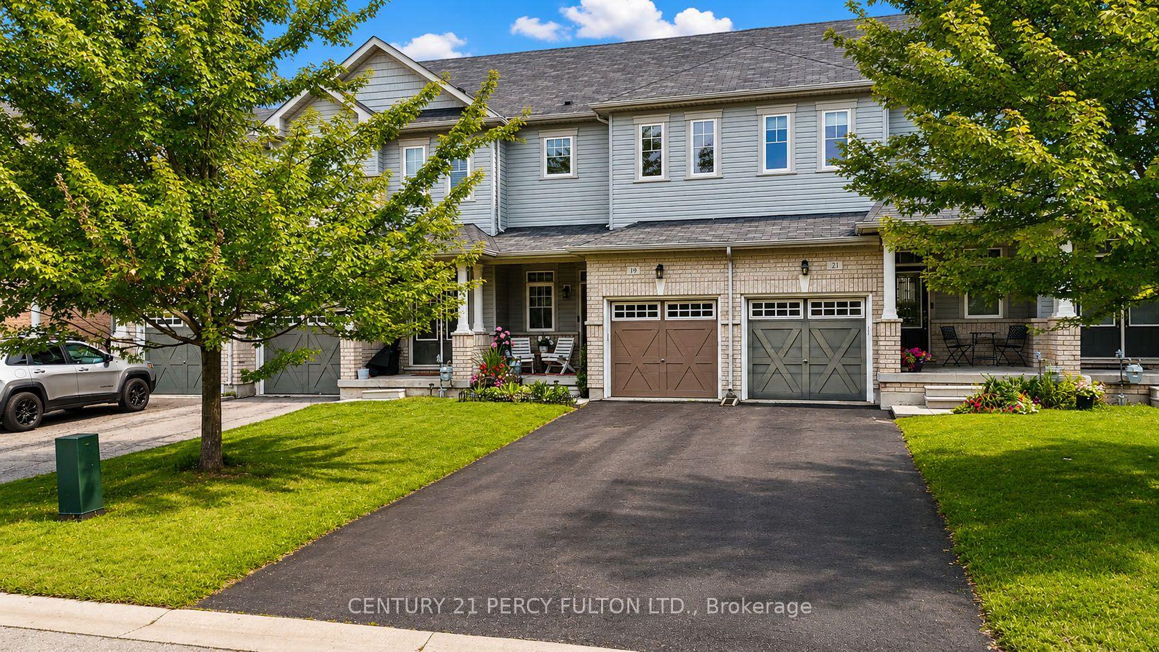Photo 2 of 19 Pearcey Crescent, Barrie, West Bayfield — HOMEH