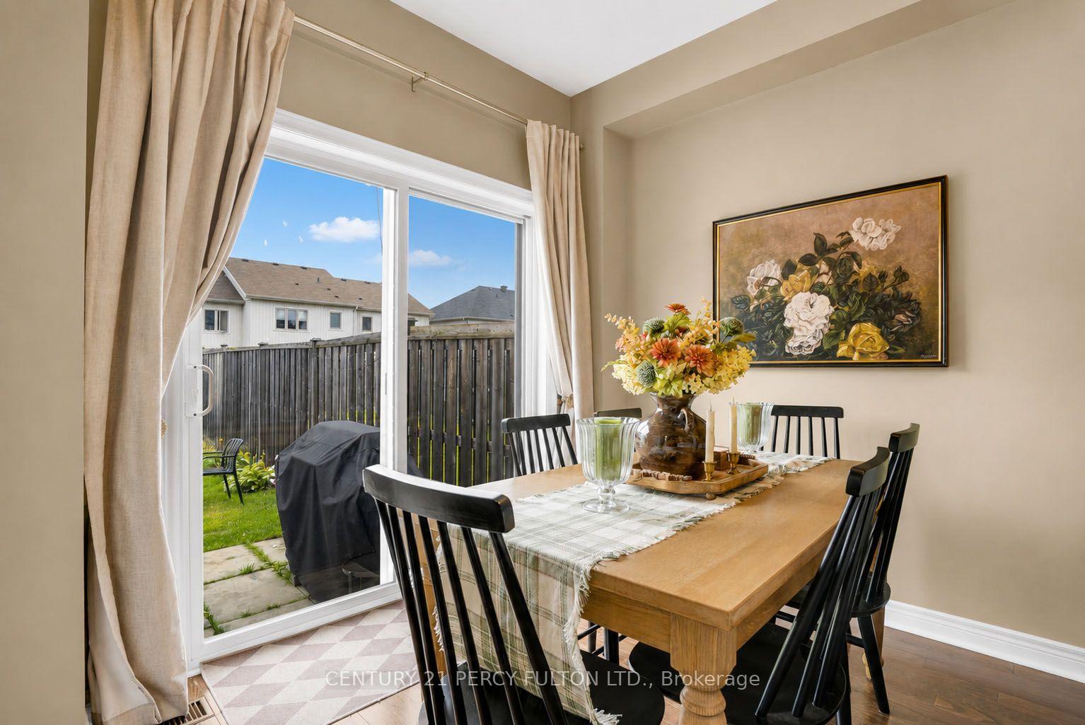 Photo 8 of 19 Pearcey Crescent, Barrie, West Bayfield — HOMEH