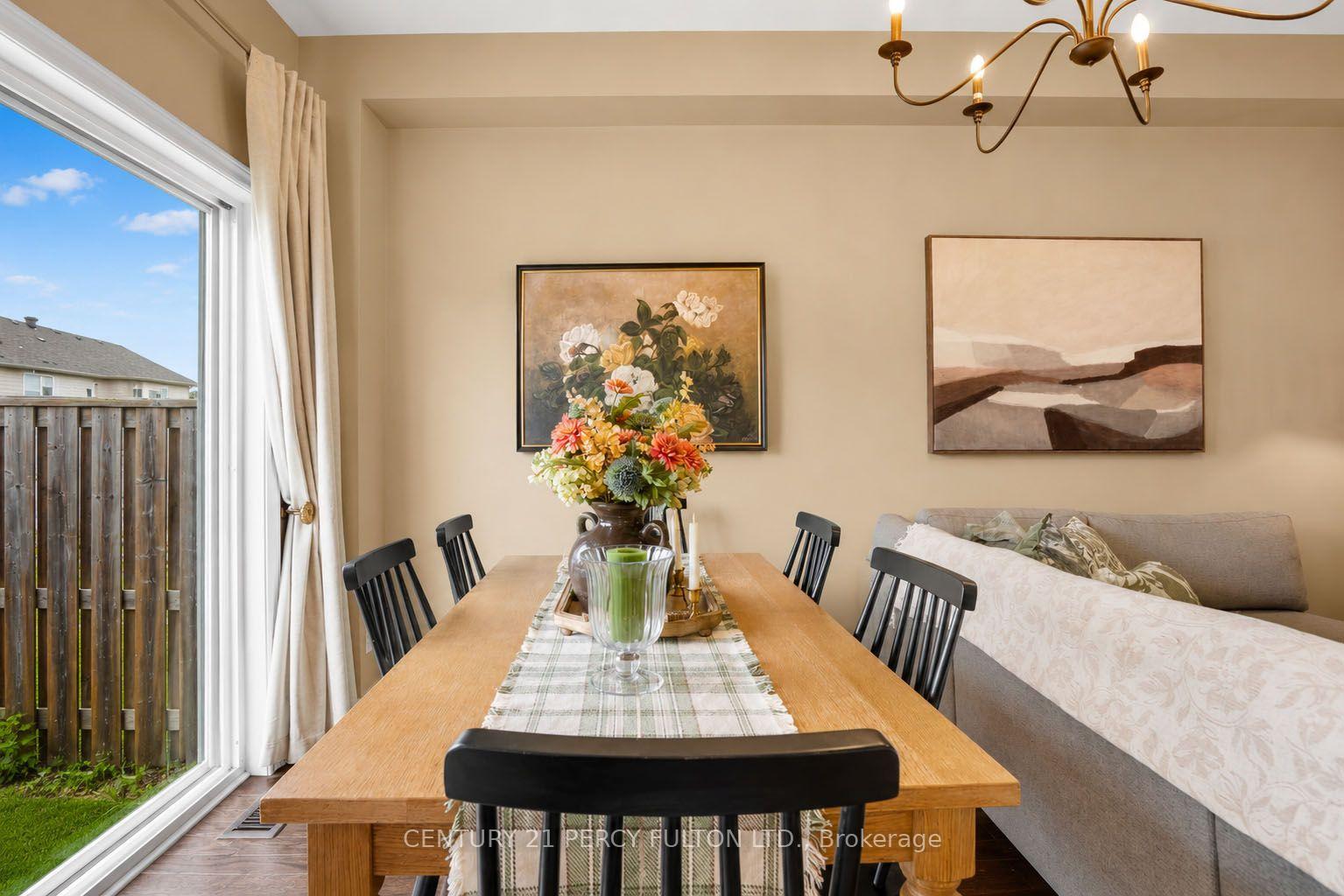 Photo 9 of 19 Pearcey Crescent, Barrie, West Bayfield — HOMEH