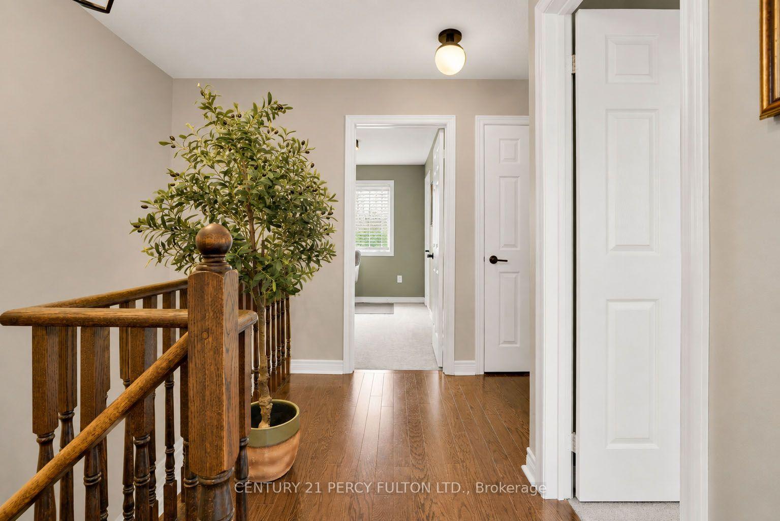 Photo 18 of 19 Pearcey Crescent, Barrie, West Bayfield — HOMEH