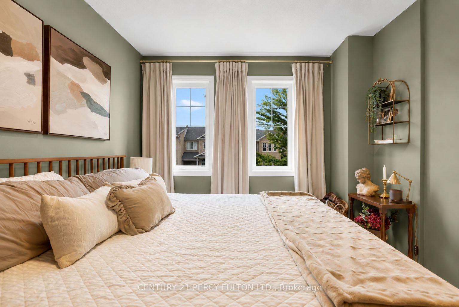 Photo 24 of 19 Pearcey Crescent, Barrie, West Bayfield — HOMEH