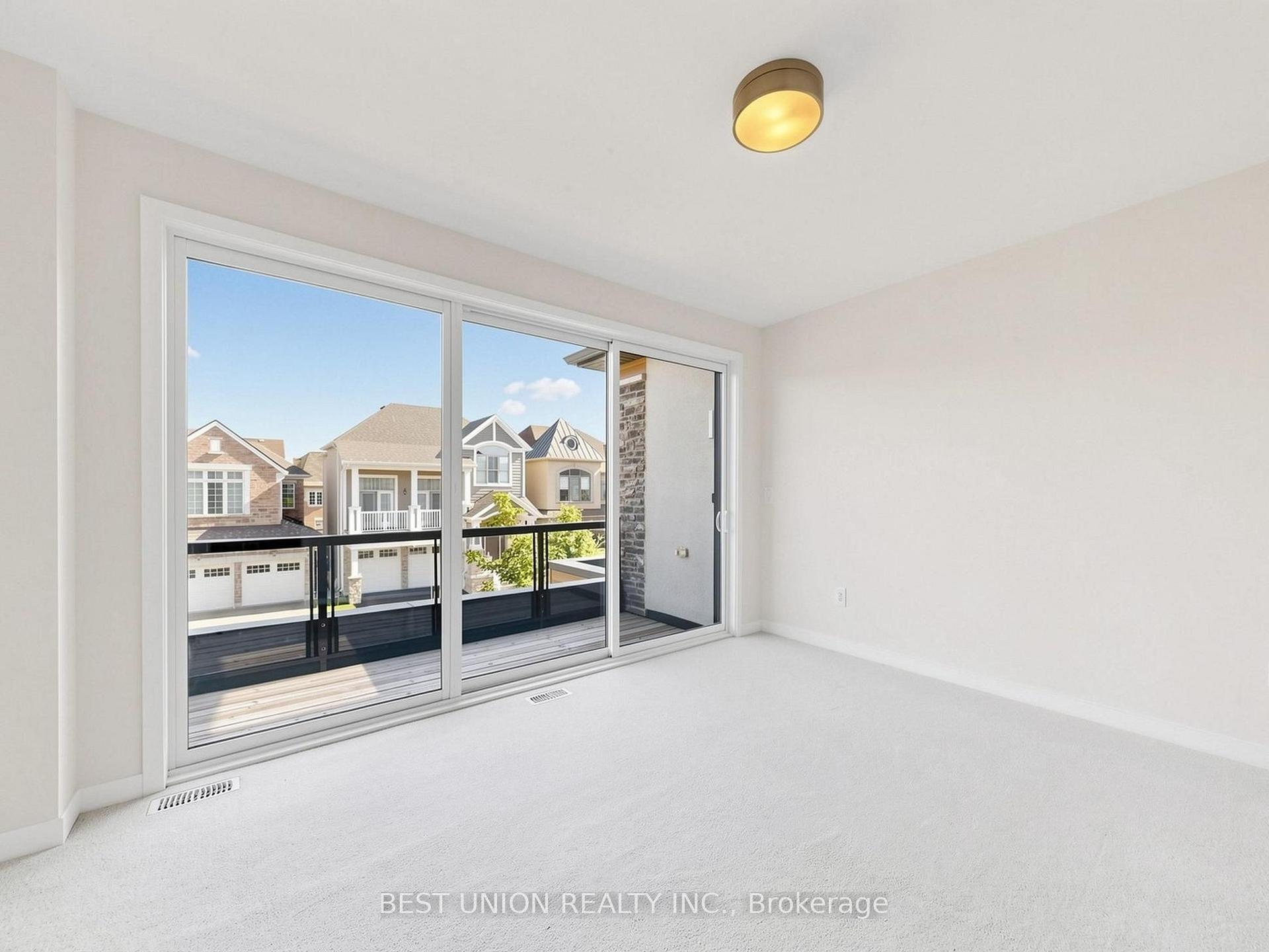 Photo 17 of 339 Harold Dent Trail, Oakville, Glenorchy — HOMEH