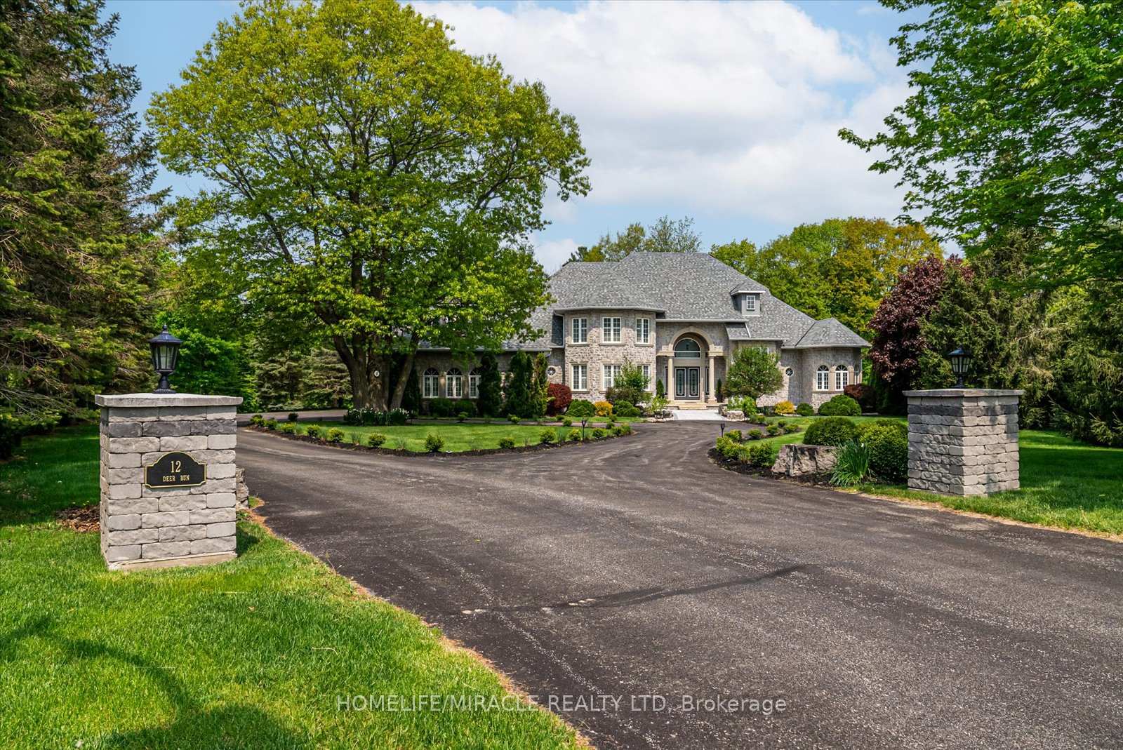 Photo 3 of 12 Deer Run, Uxbridge, Rural Uxbridge — HOMEH