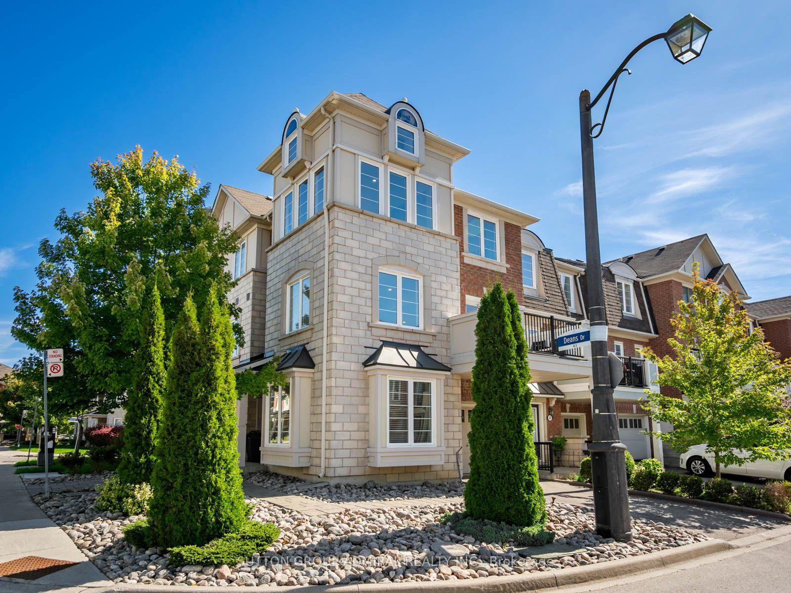 Photo 3 of 43 Deans Drive, Scarborough, Clairlea-Birchmount — HOMEH