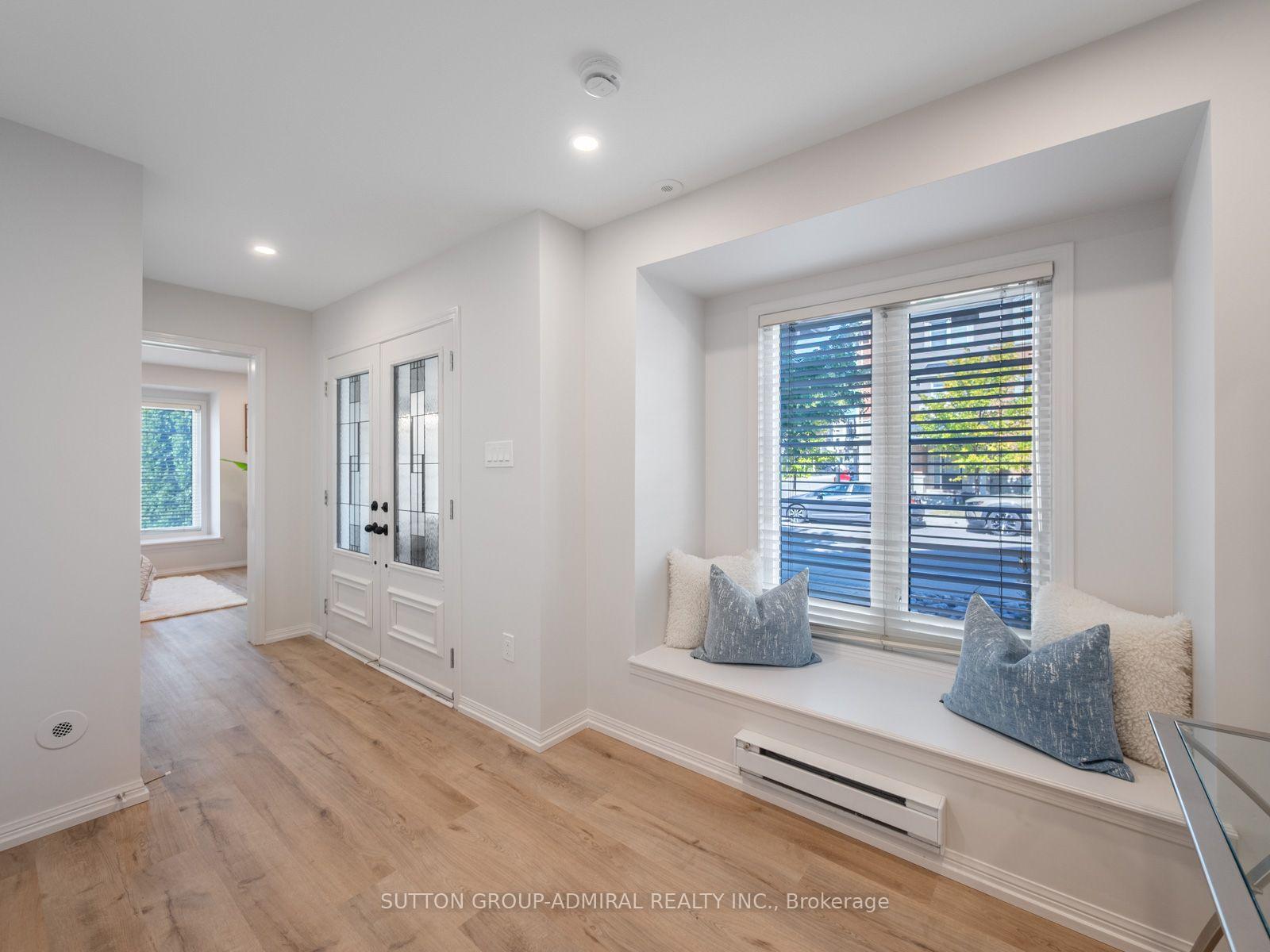 Photo 6 of 43 Deans Drive, Scarborough, Clairlea-Birchmount — HOMEH