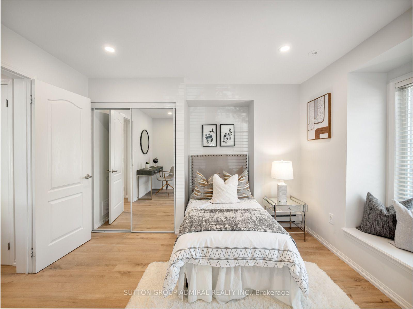 Photo 9 of 43 Deans Drive, Scarborough, Clairlea-Birchmount — HOMEH
