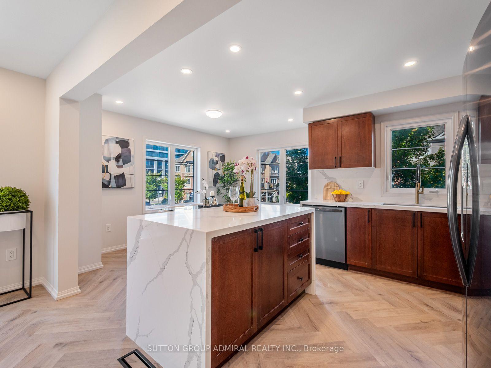 Photo 17 of 43 Deans Drive, Scarborough, Clairlea-Birchmount — HOMEH