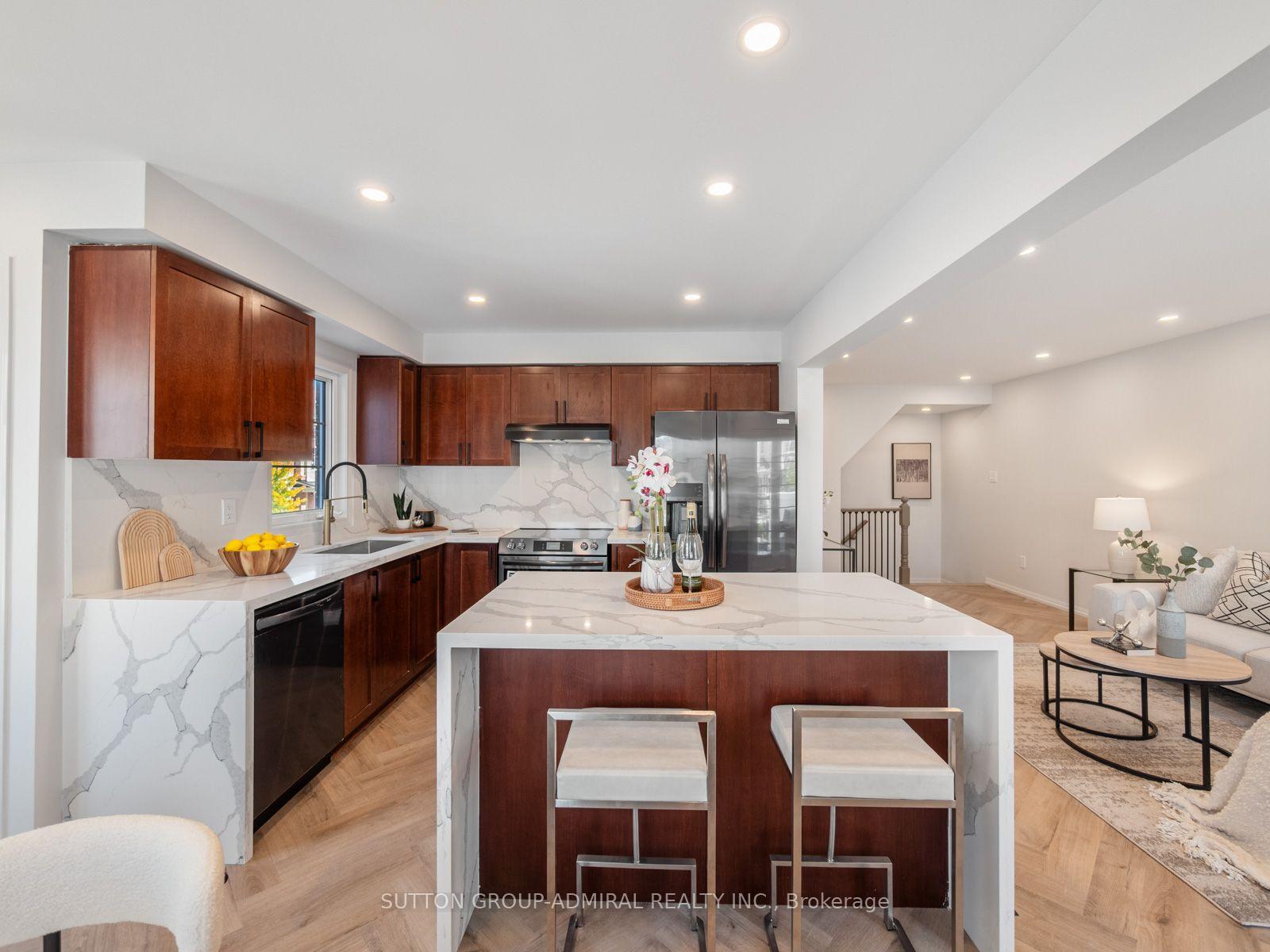 Photo 20 of 43 Deans Drive, Scarborough, Clairlea-Birchmount — HOMEH