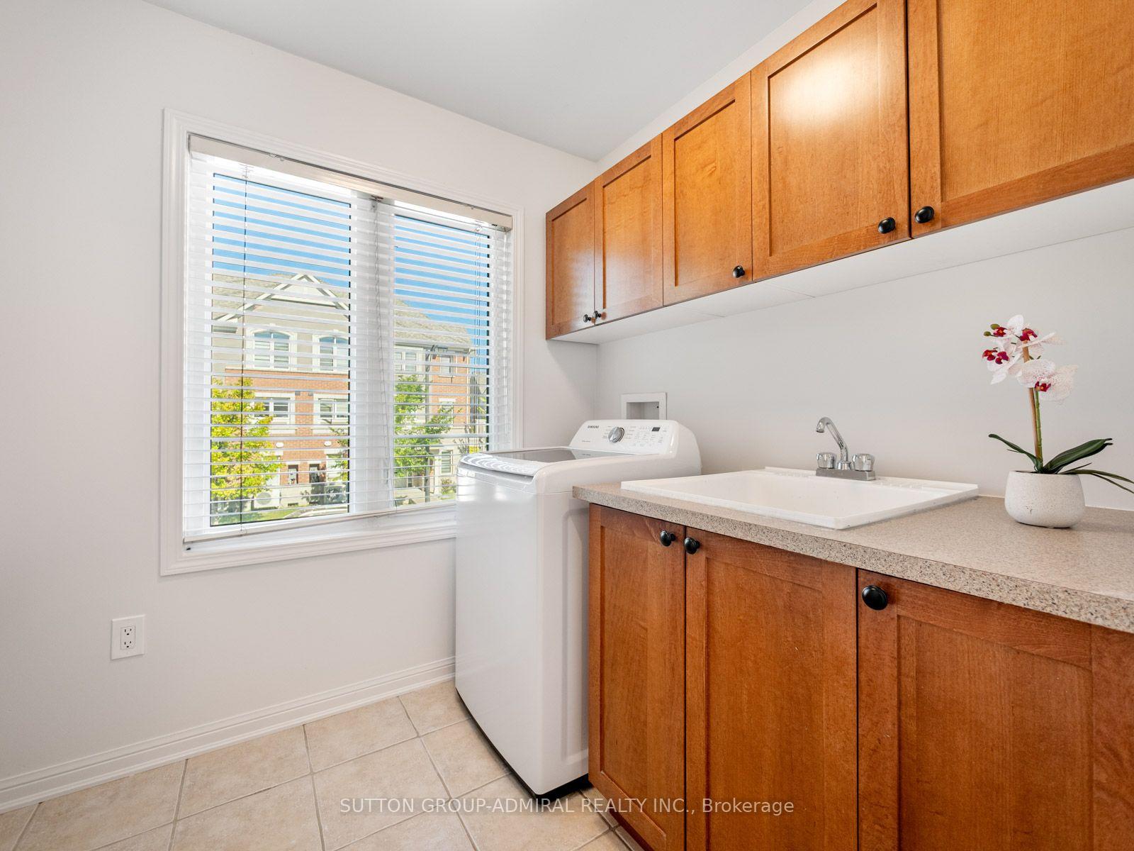 Photo 24 of 43 Deans Drive, Scarborough, Clairlea-Birchmount — HOMEH