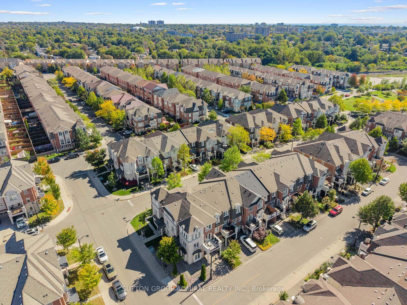 Photo 41 of 43 Deans Drive, Scarborough, Clairlea-Birchmount — HOMEH