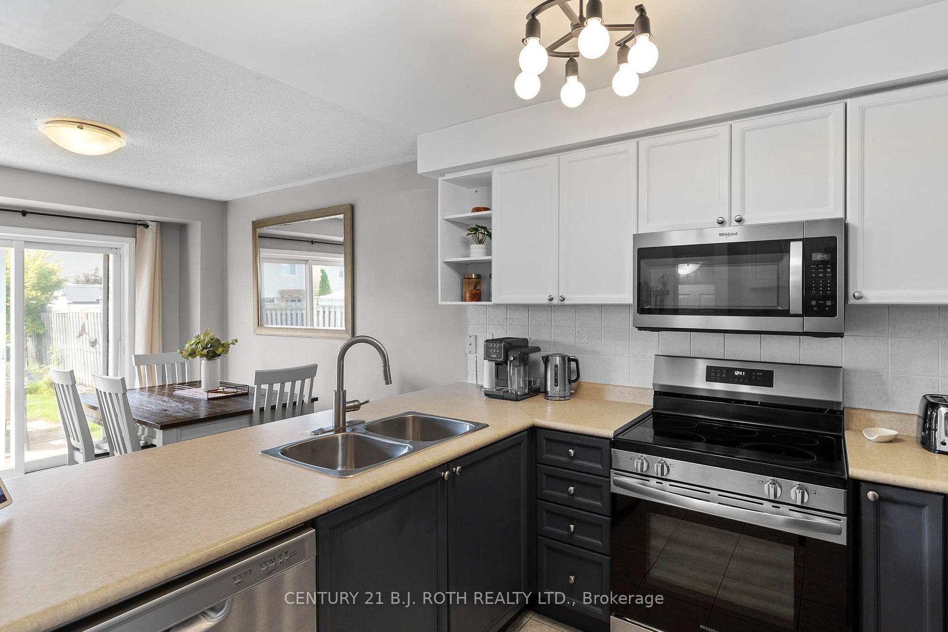 Photo 11 of 22 Ridwell Street, Barrie, Northwest — HOMEH