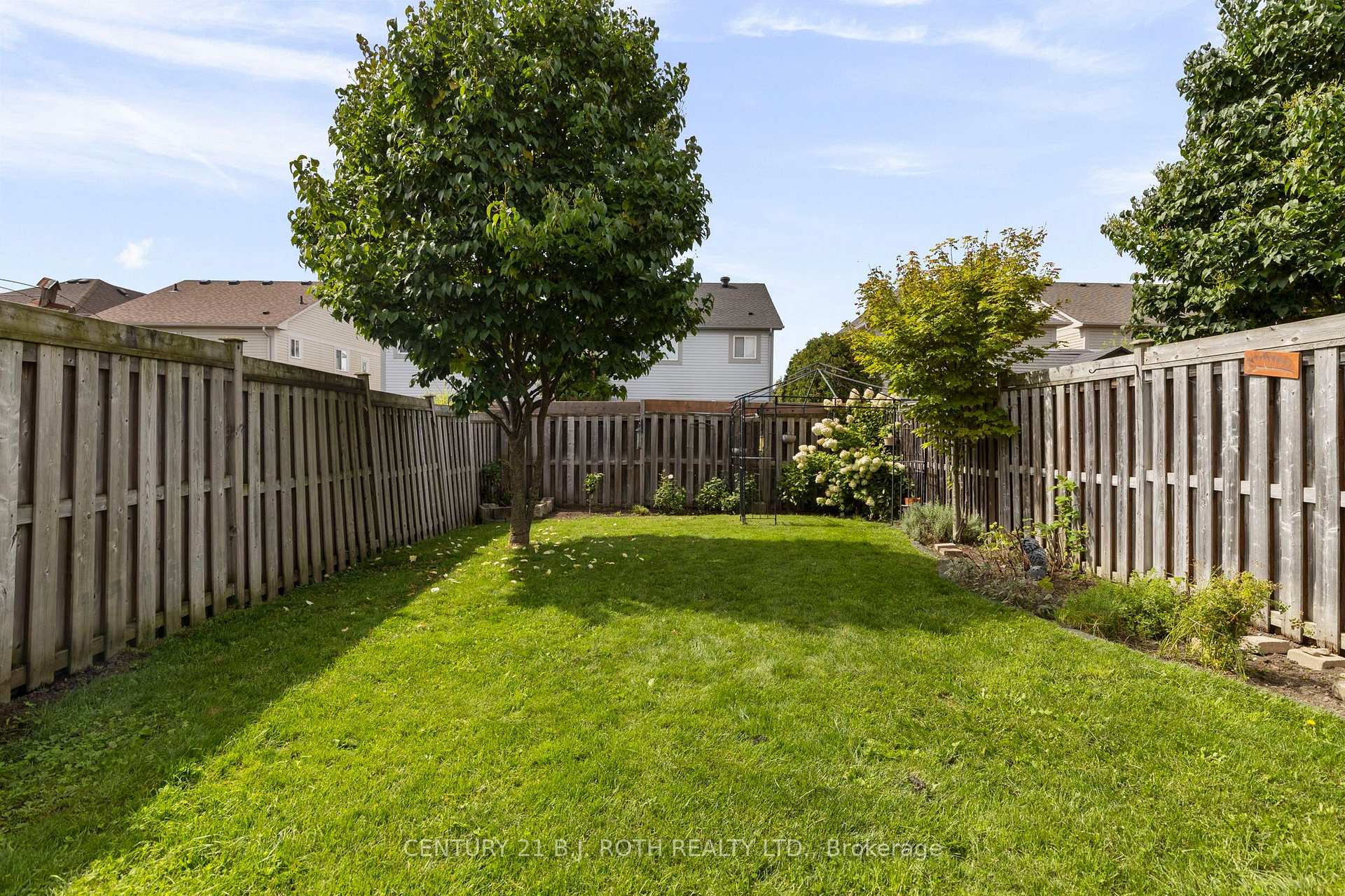 Photo 20 of 22 Ridwell Street, Barrie, Northwest — HOMEH