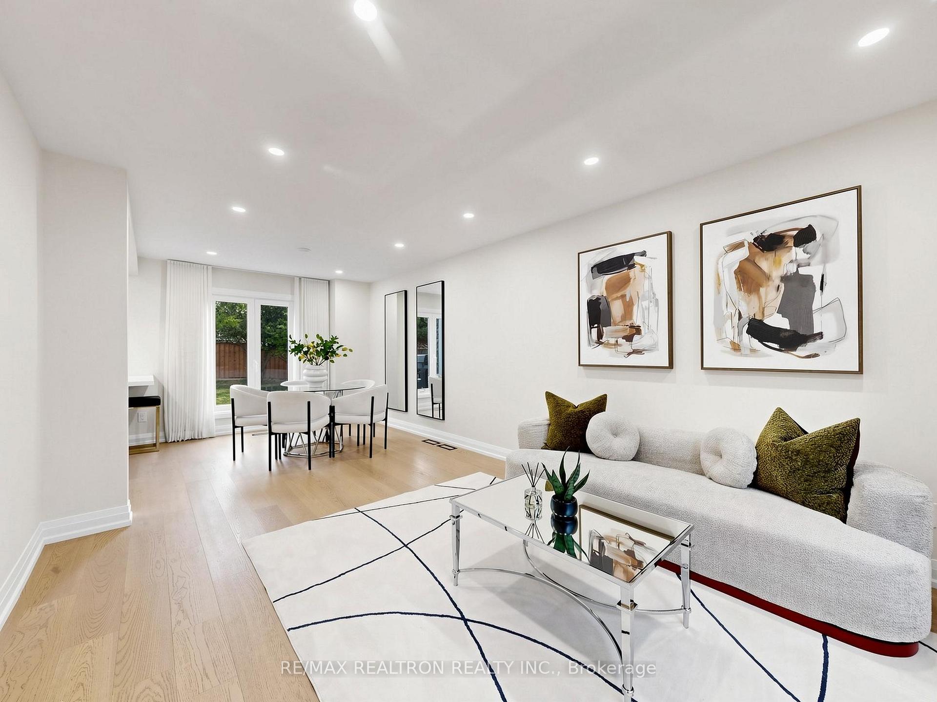 Photo 6 of 14 Lund Street, Richmond Hill, North Richvale — HOMEH
