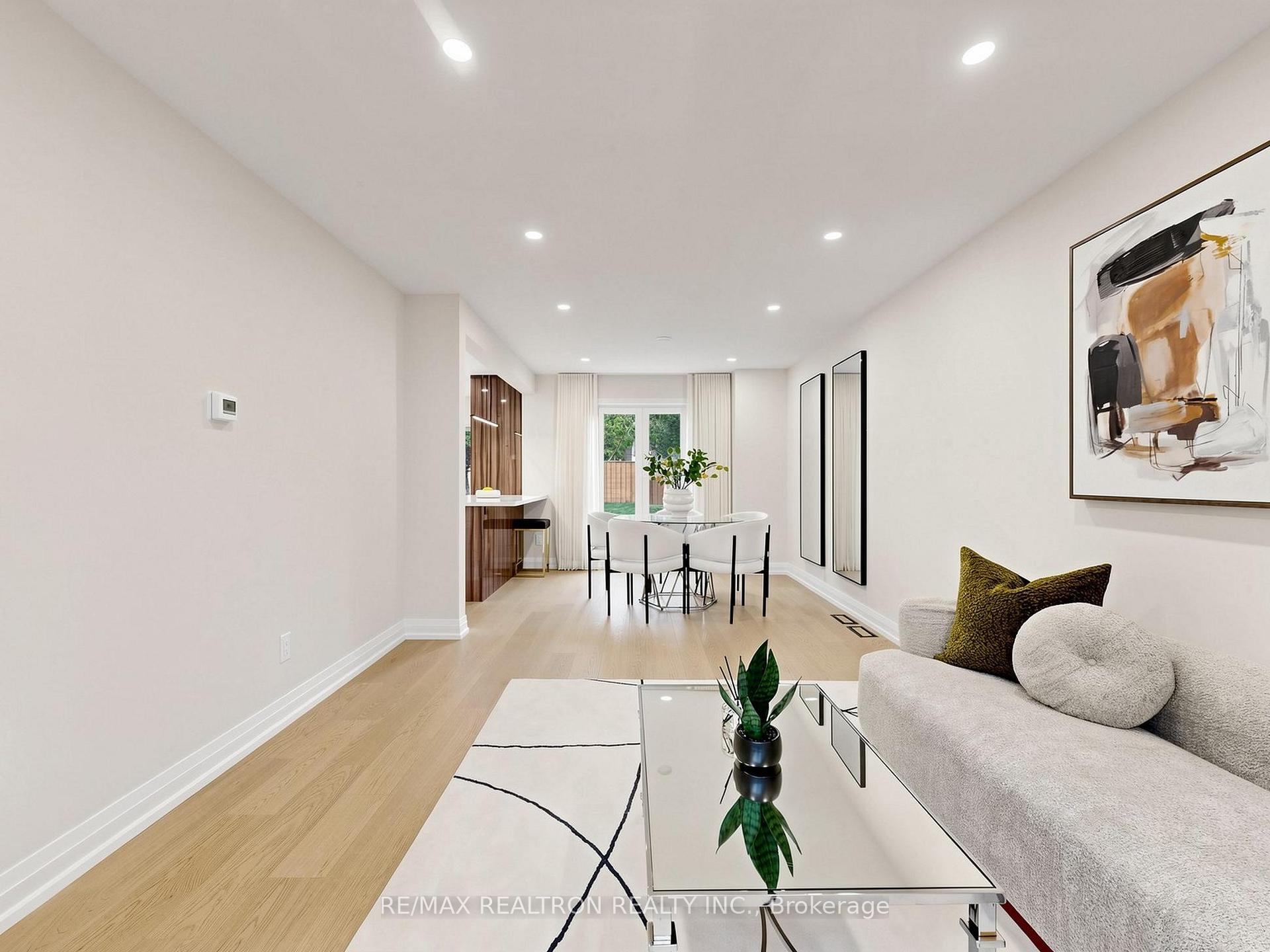 Photo 7 of 14 Lund Street, Richmond Hill, North Richvale — HOMEH