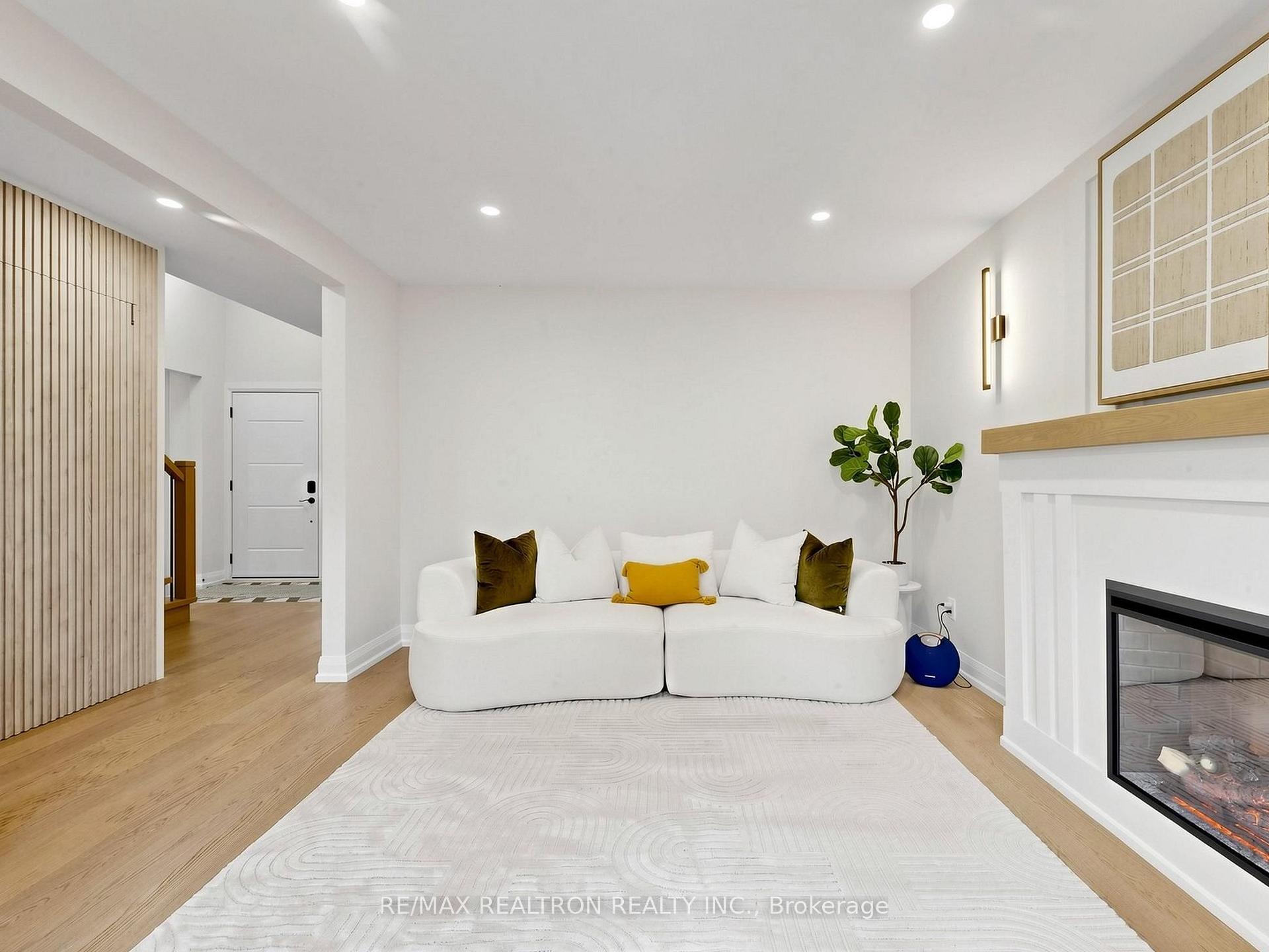 Photo 18 of 14 Lund Street, Richmond Hill, North Richvale — HOMEH