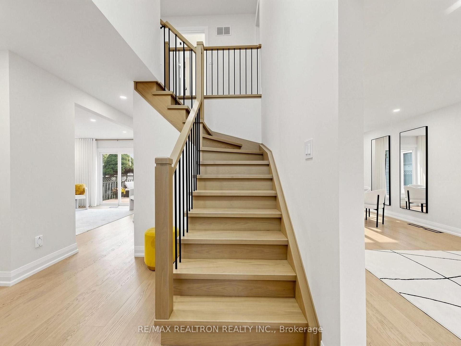 Photo 21 of 14 Lund Street, Richmond Hill, North Richvale — HOMEH