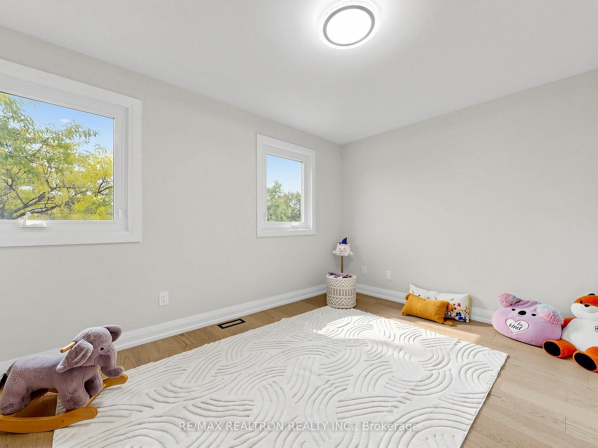 Photo 28 of 14 Lund Street, Richmond Hill, North Richvale — HOMEH
