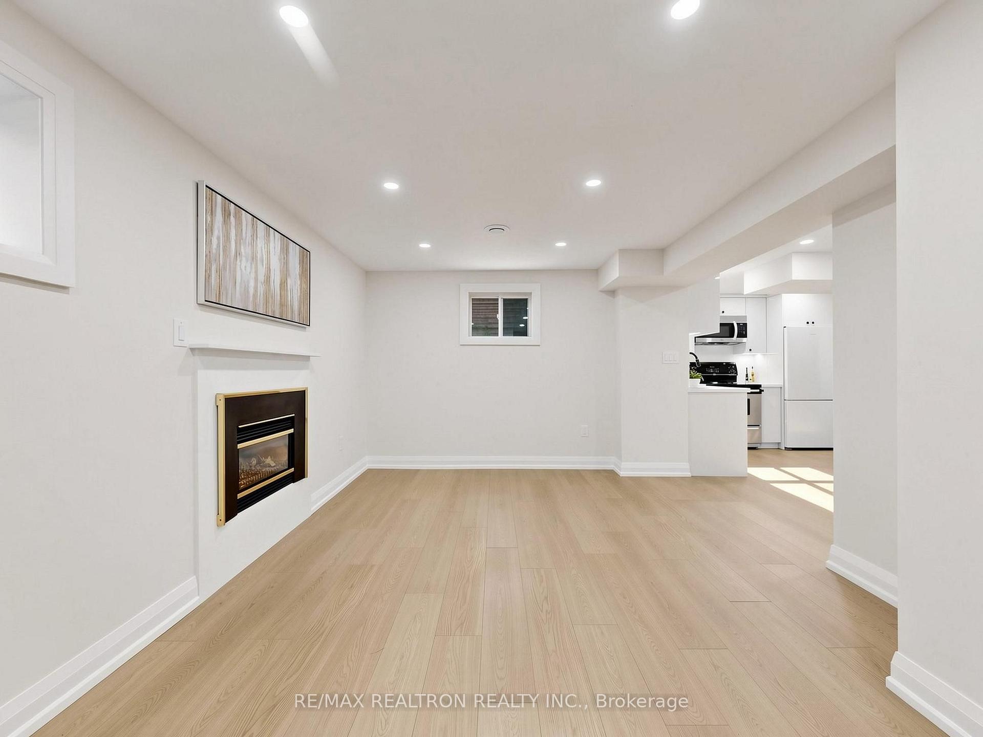 Photo 36 of 14 Lund Street, Richmond Hill, North Richvale — HOMEH