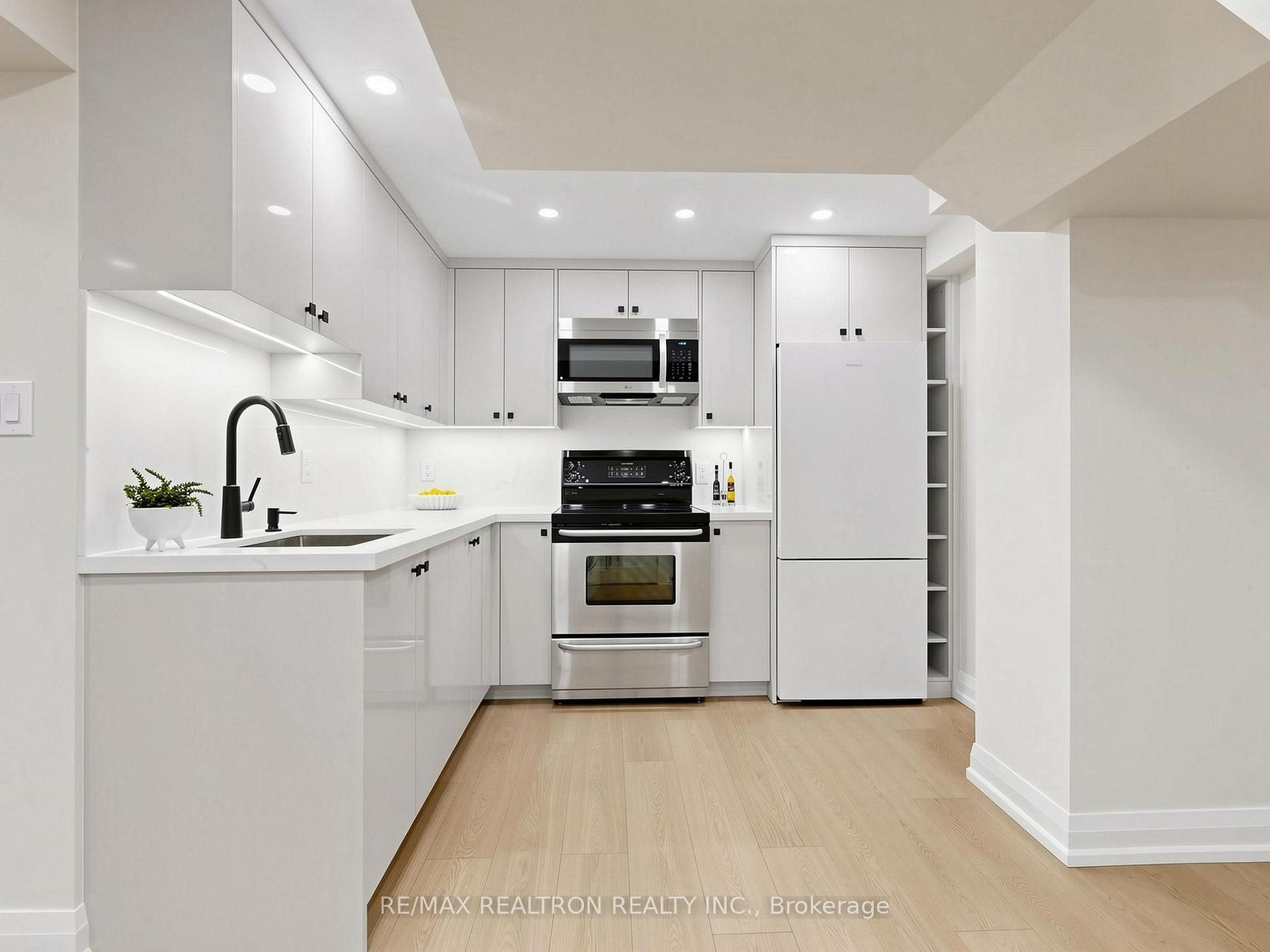 Photo 37 of 14 Lund Street, Richmond Hill, North Richvale — HOMEH
